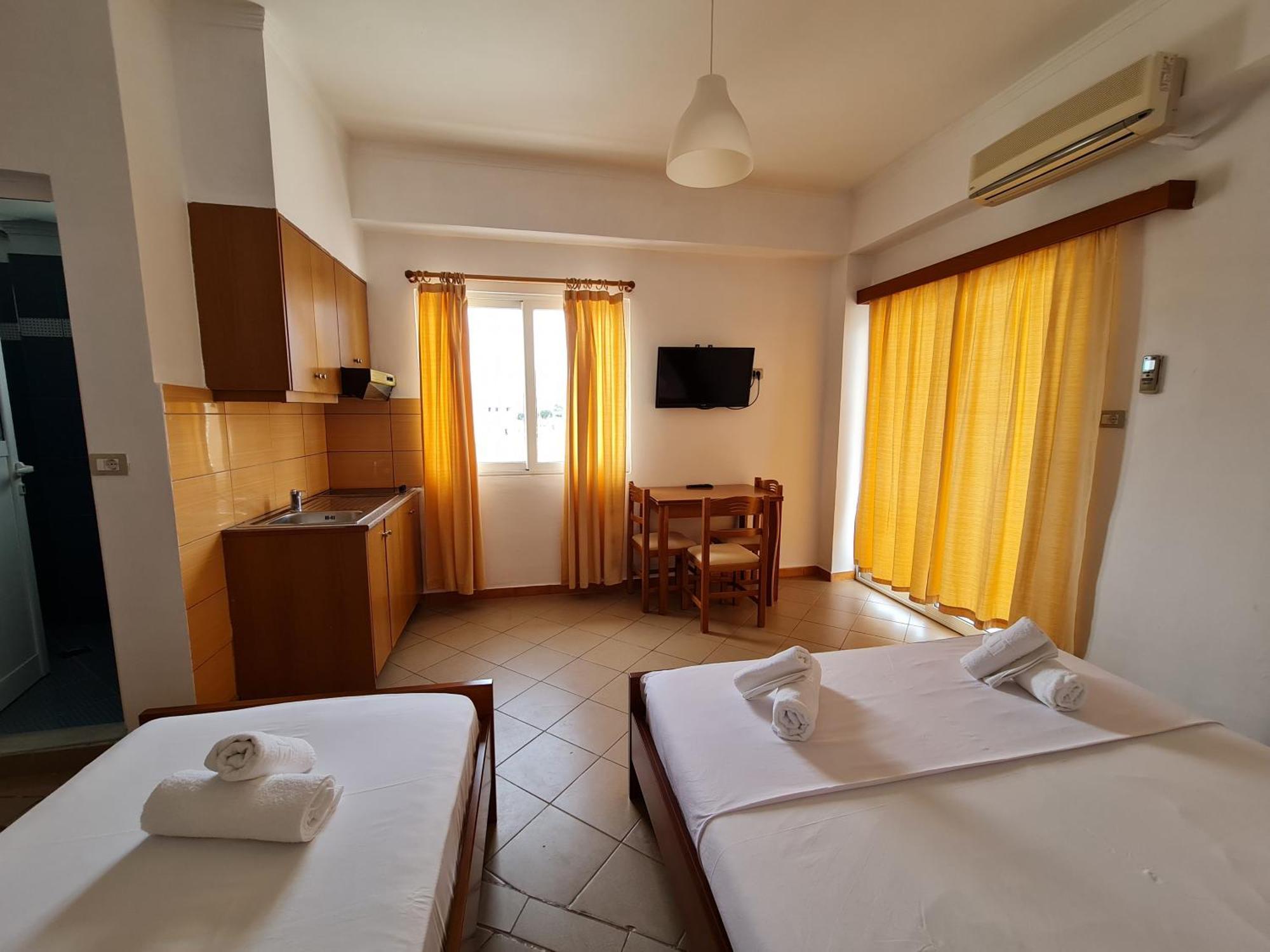 City Center Gjordeni Apartments Ksamil Bagian luar foto