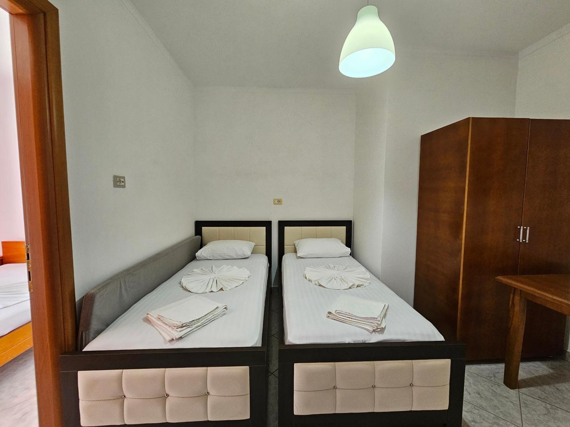 City Center Gjordeni Apartments Ksamil Bagian luar foto