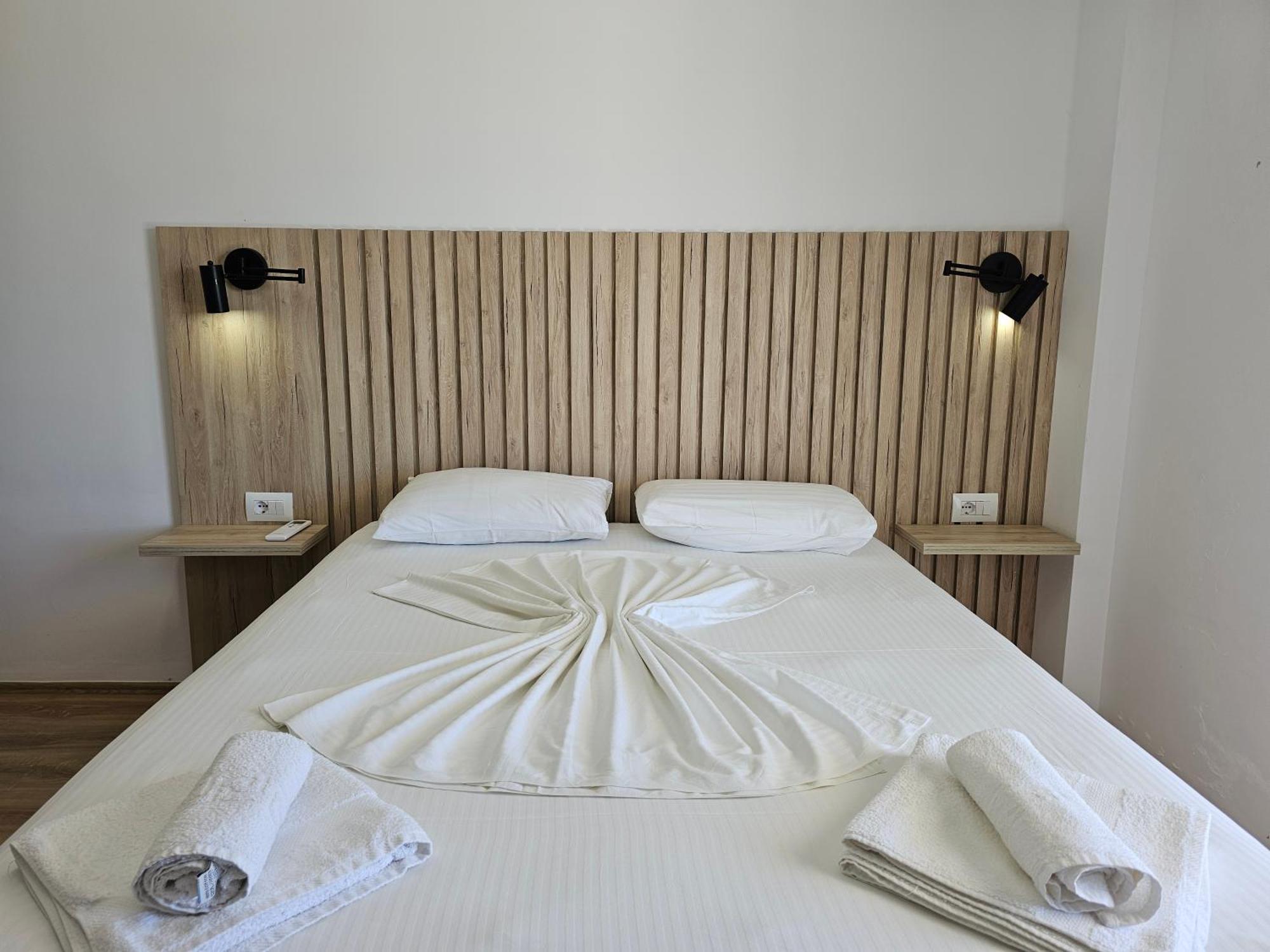 City Center Gjordeni Apartments Ksamil Bagian luar foto