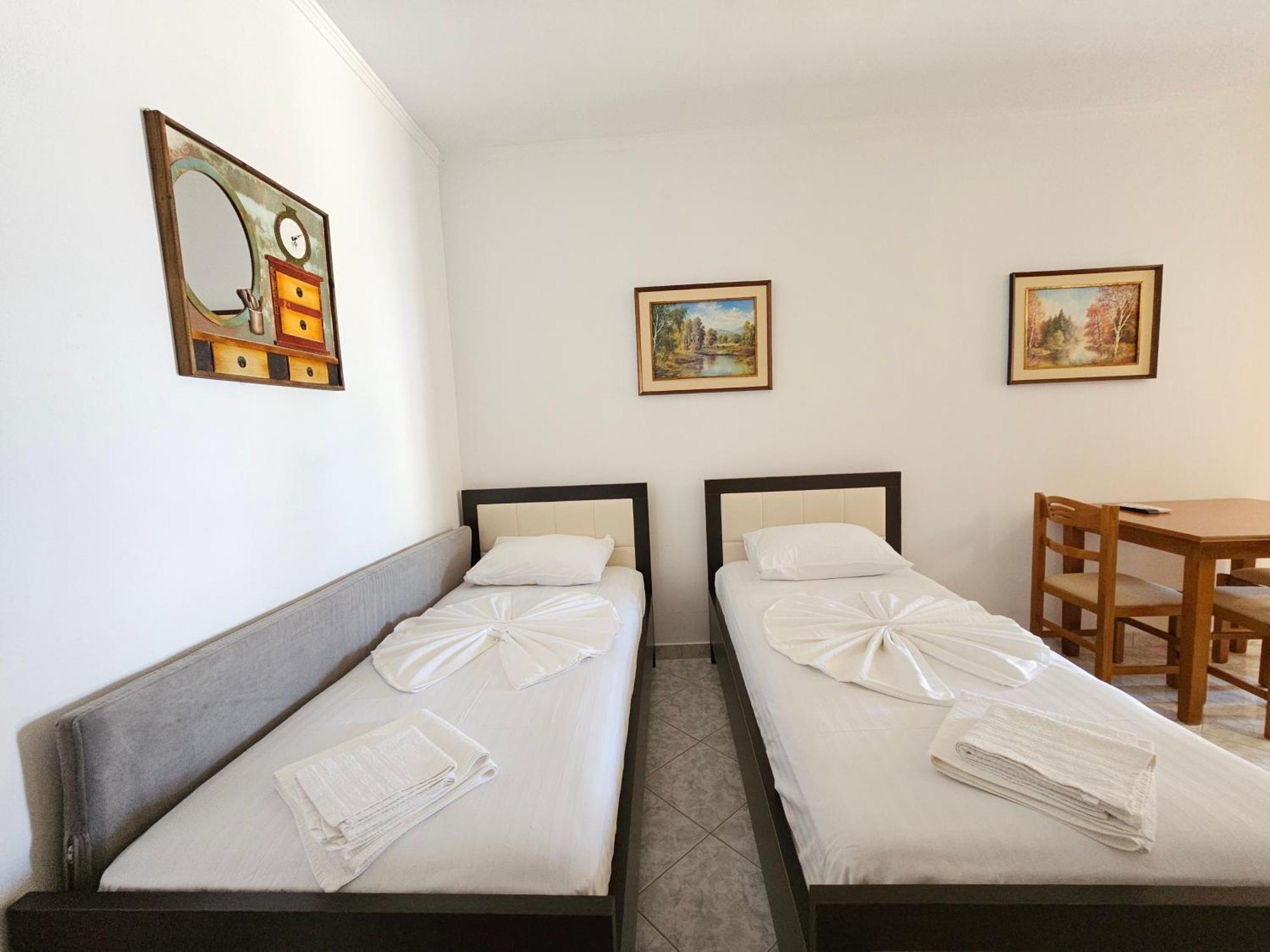 City Center Gjordeni Apartments Ksamil Bagian luar foto
