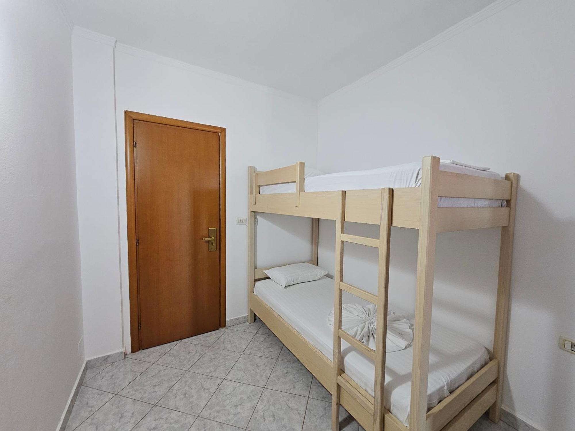 City Center Gjordeni Apartments Ksamil Bagian luar foto